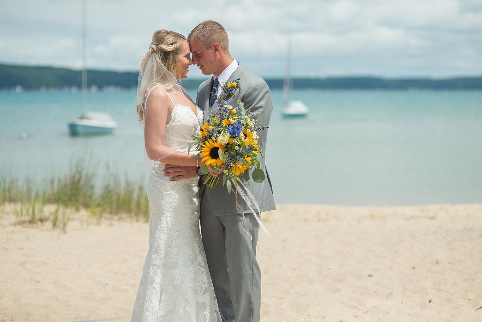 ODEN AND JANELLE PHOTOGRAPHY | TRAVERSE CITY WEDDING PHOTOGRAPHERS_0038.jpg
